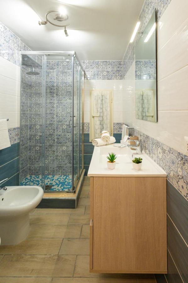 Lucon House Apartment เนเปิลส์ ภายนอก รูปภาพ